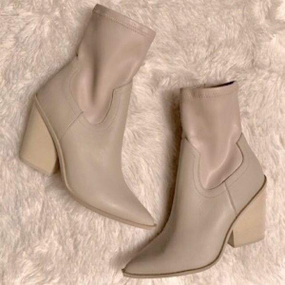 “NEW” Steve Madden Thorn Bootie - Picture 6 of 10